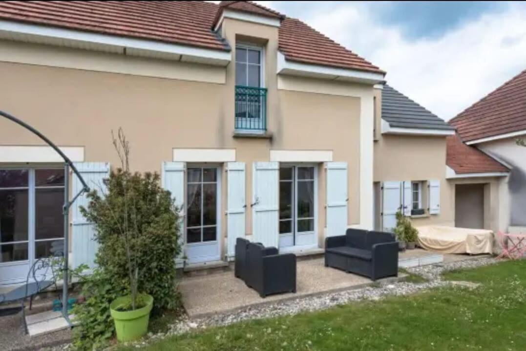 Disney Avengers Home Magny-le-Hongre Exteriör bild